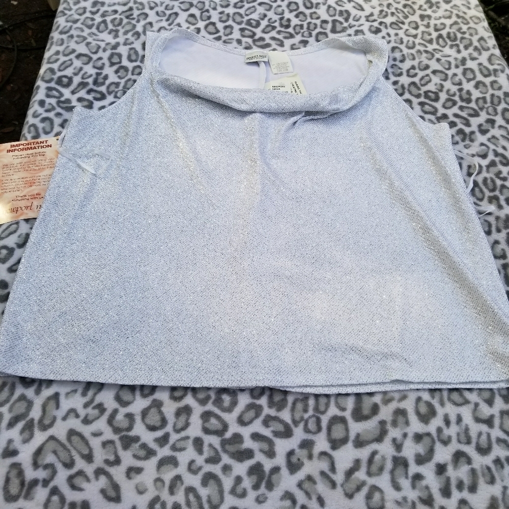 Womens Newport News Blouse and Skirt Set